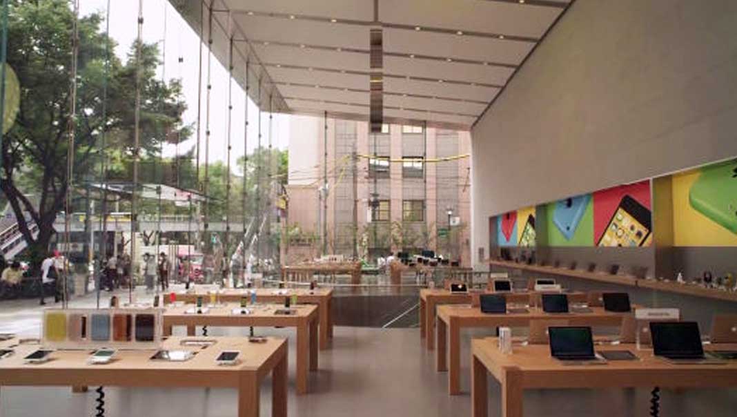 Apple Stores Are Closed Due to Looting Attacks